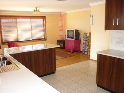 42 Mumford Crescent, Dubbo