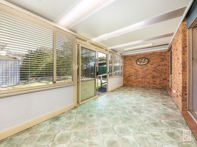 12 Buckland Avenue, Kanwal