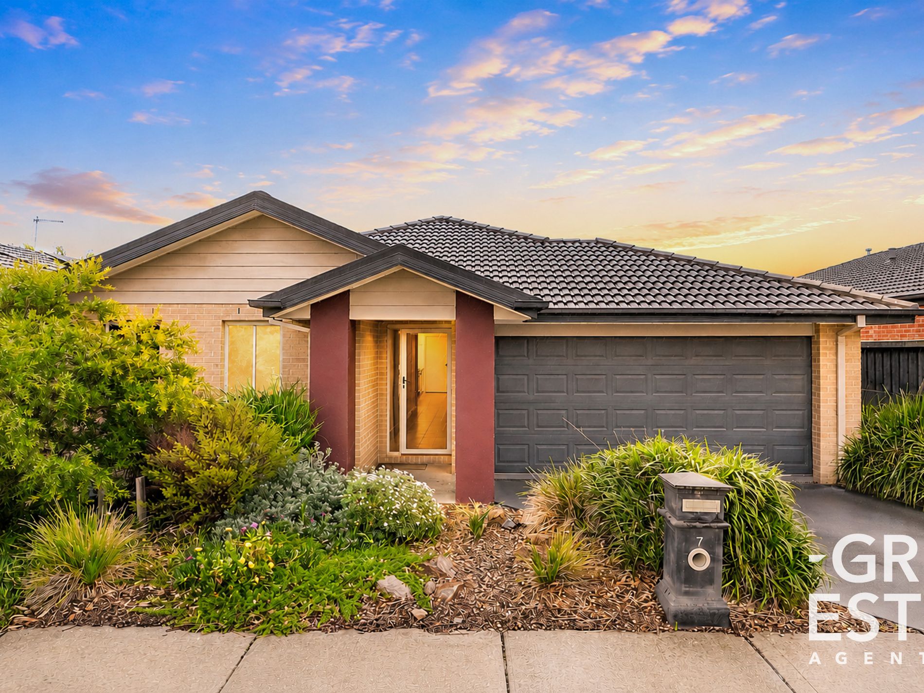 7 HAYTON PARK BOULEVARD, Cranbourne West