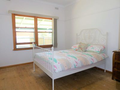 93 Livingstone St, Avenel