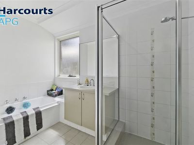11 ARUM CORNER, Glen Iris