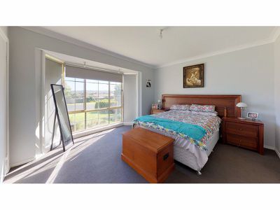 7 Lesley Place, Dubbo