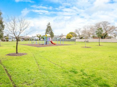 17 Malcolm Crescent, Shepparton