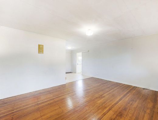 Water Views from the Block, Exceptional Shed Space & Endless Potential image 4