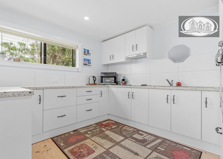 17 Beach Road, Portland