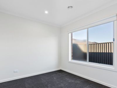 12 Gosfield Drive, Werribee