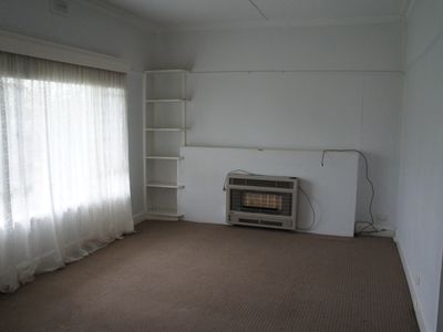 16 Johnson Street, Horsham