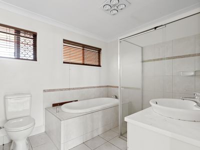 18 Serly Court, Bellbird Park