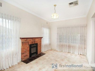 76 Mathews Street, West Tamworth