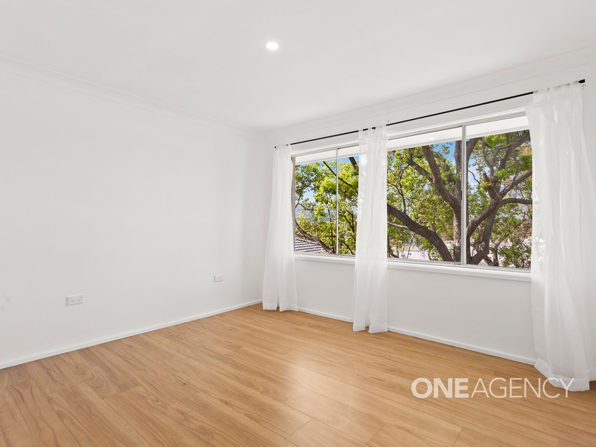 219 - 221 Kanahooka Road, Kanahooka