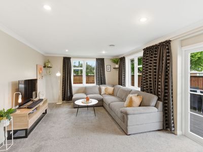 8 Dufek Crescent, Wigram