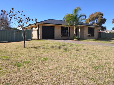 18 Page Avenue, Dubbo