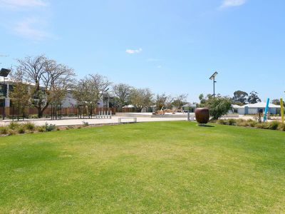 12 Graduate Way, Coolbellup