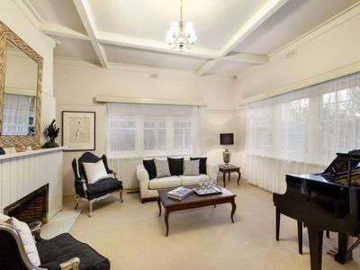 1025 Malvern Road, Toorak