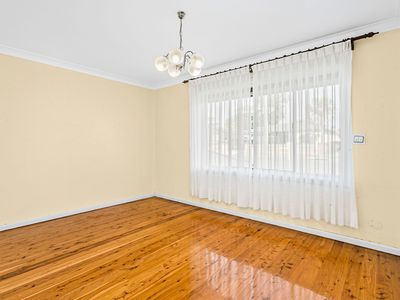 26 Deakin St, Oak Flats