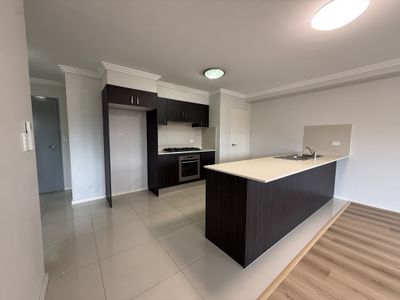 8 / 2 Dressler Court, Holroyd