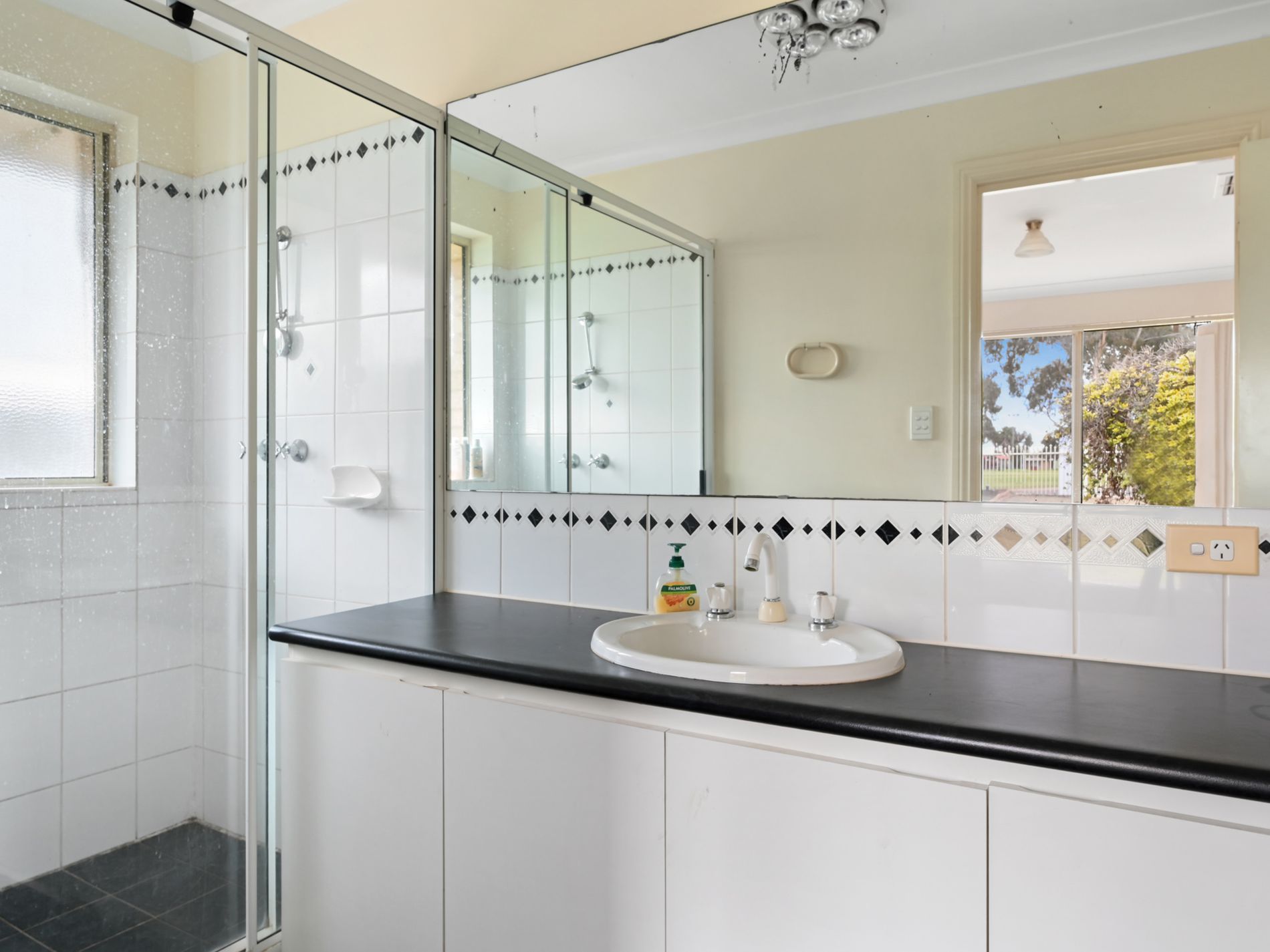 23 Hefron Circle, Somerville