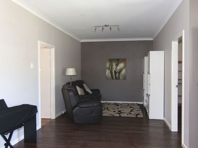 23 Cross Street, Forster