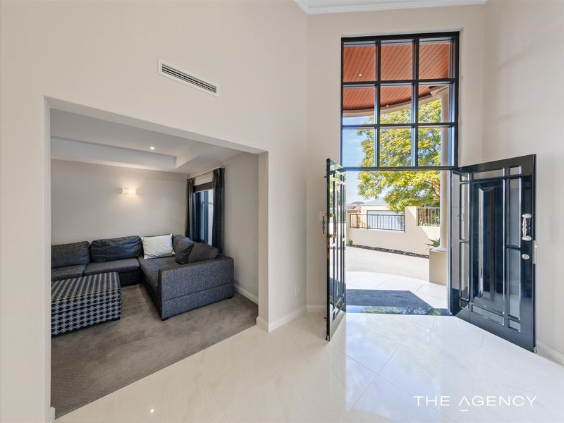 5 Sumich Gardens, Coogee