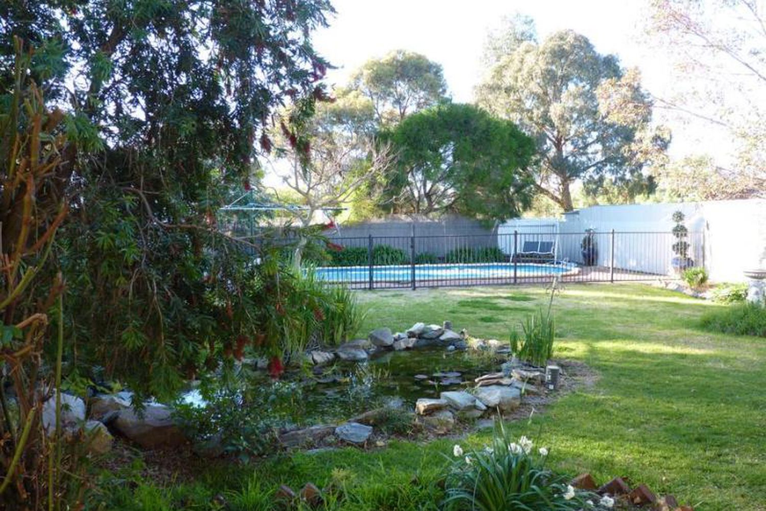 7 Williams Road, Horsham