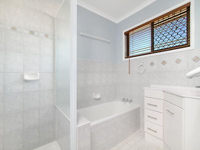 18 / 111 Barbaralla Drive, Springwood