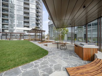 509 / 104 Easty Street, Phillip