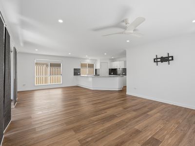 18 Hyde Place, Forest Lake