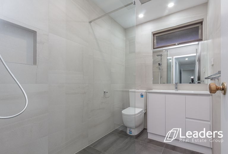 80 Whalley Drive, Wheelers Hill