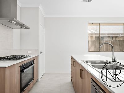 7 Barnevelder Bend, Southern River