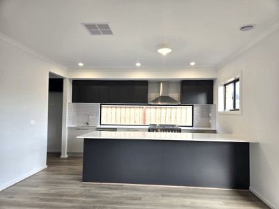 4 Nesting Way, Werribee