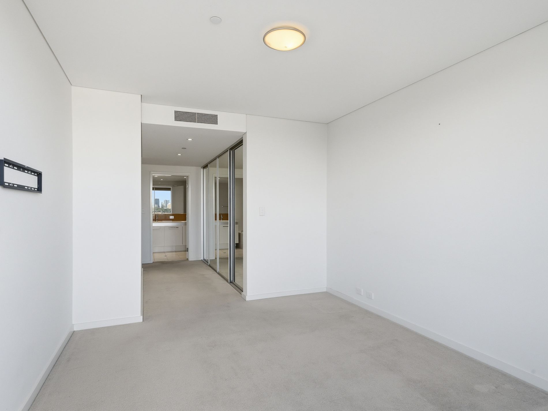 601 / 30 The Circus, Burswood