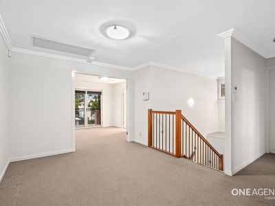 1 Wildflower Dr, Springfield Lakes