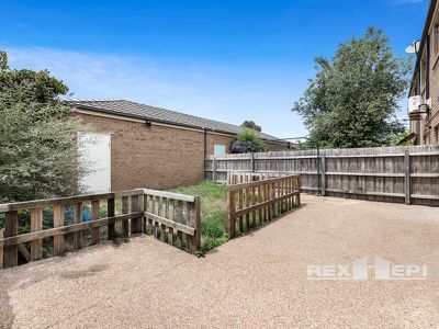 13 Gables Walk, Narre Warren South