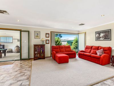 9 Turnbull Drive, Worrolong