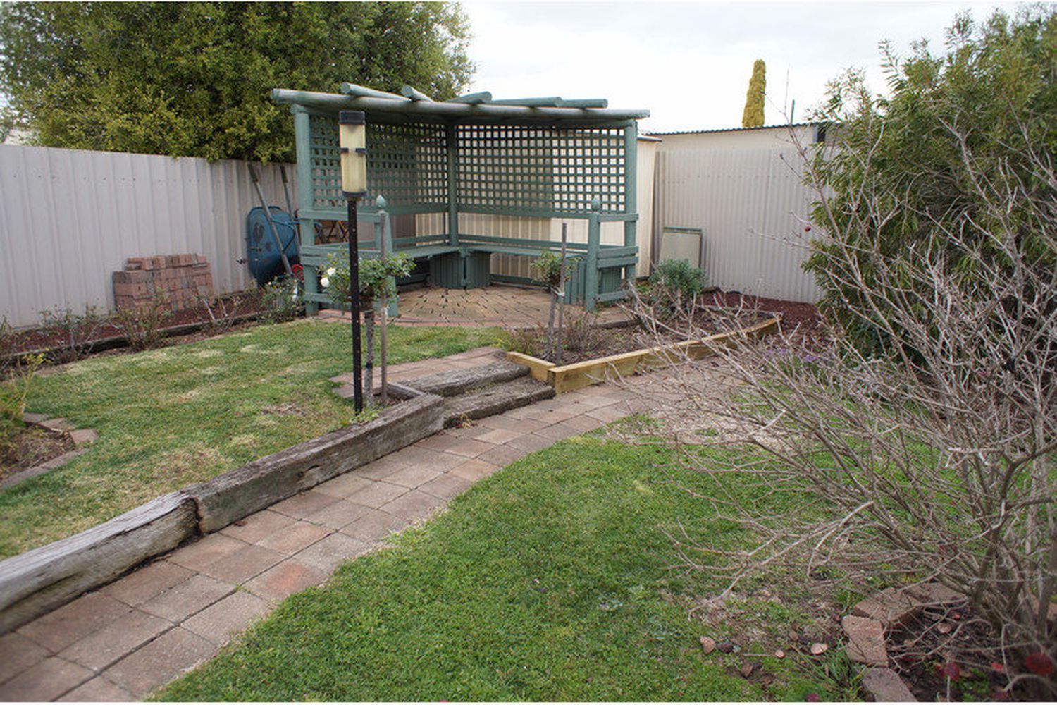 6 Lukin Court, Horsham
