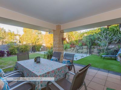 57 Laughlen Chase, Pacific Pines