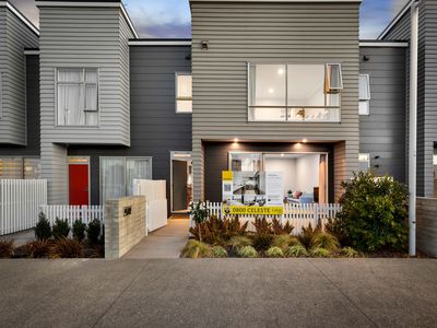 11 Rangihina Road, Hobsonville