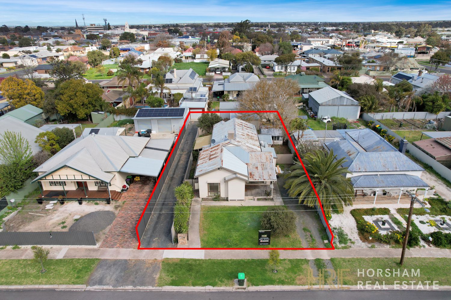 6 Railway Avenue, Horsham