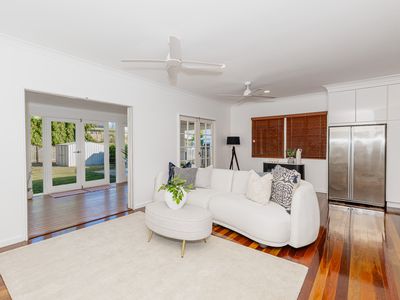 6 Falcon Street, Rowes Bay