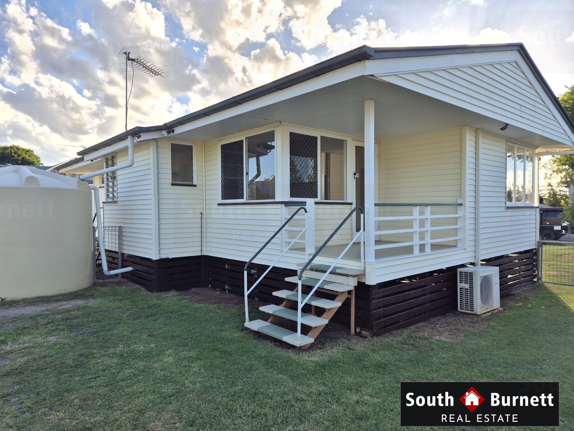 32 HODGE STREET, Kingaroy