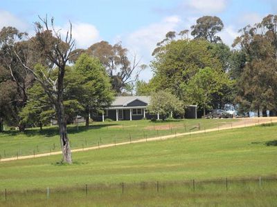 90 Sunset Hills Road, Neville