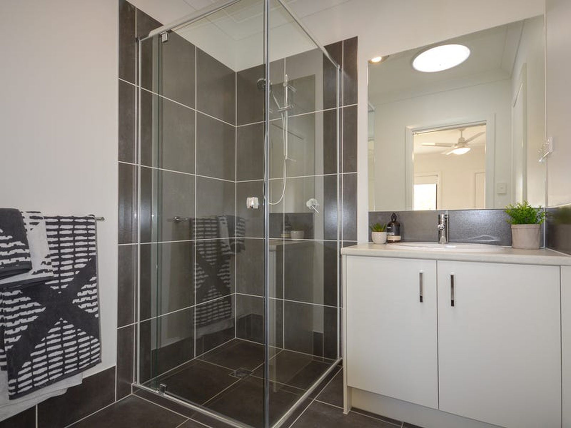 45 Meadows Circuit, Bellbird Park