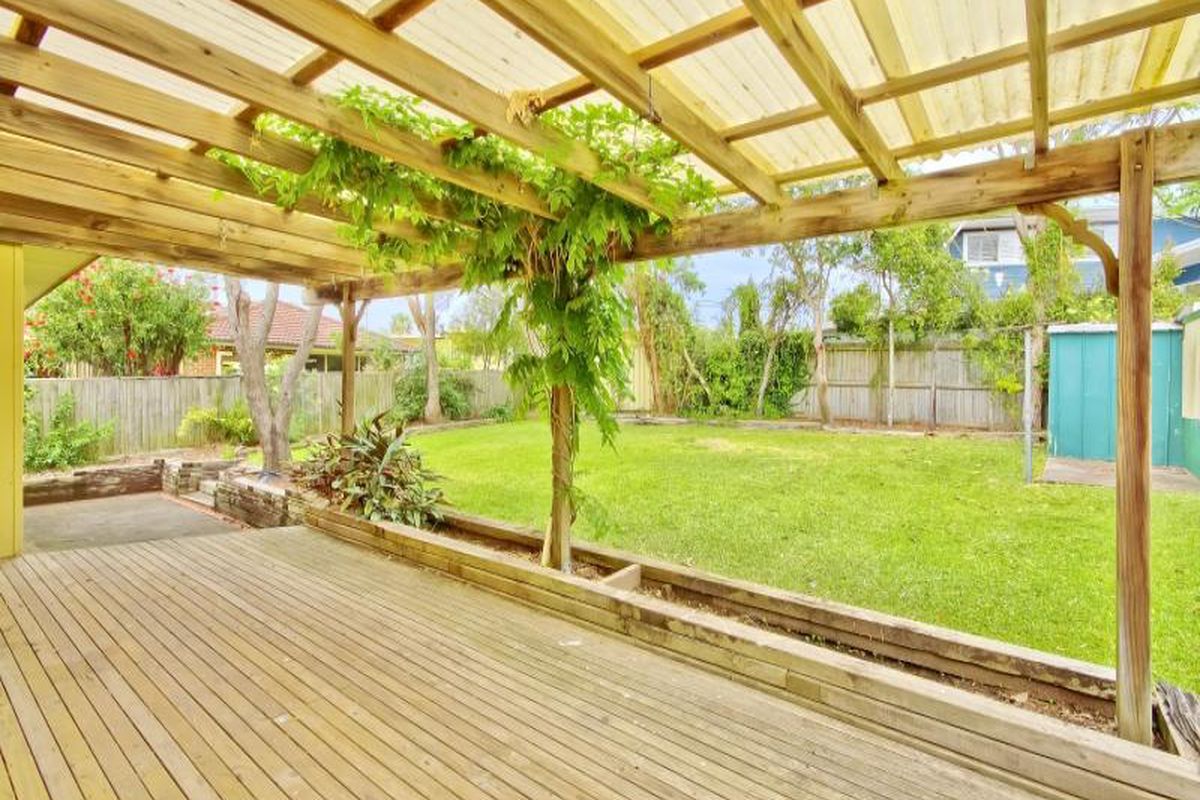 16 Heights Crescent, Wamberal
