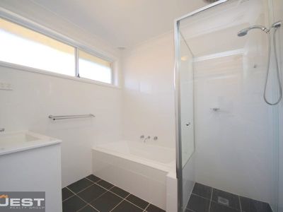 31 Harvey Avenue, Moorebank