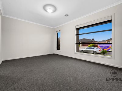 4 Pablo Drive, Clyde North