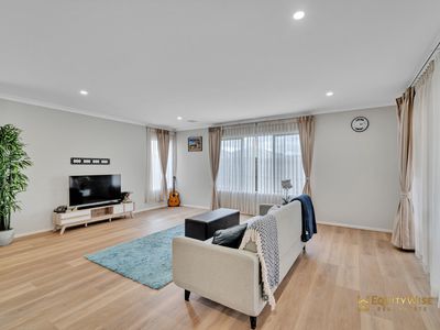 17 Lindberg Street, Manor Lakes