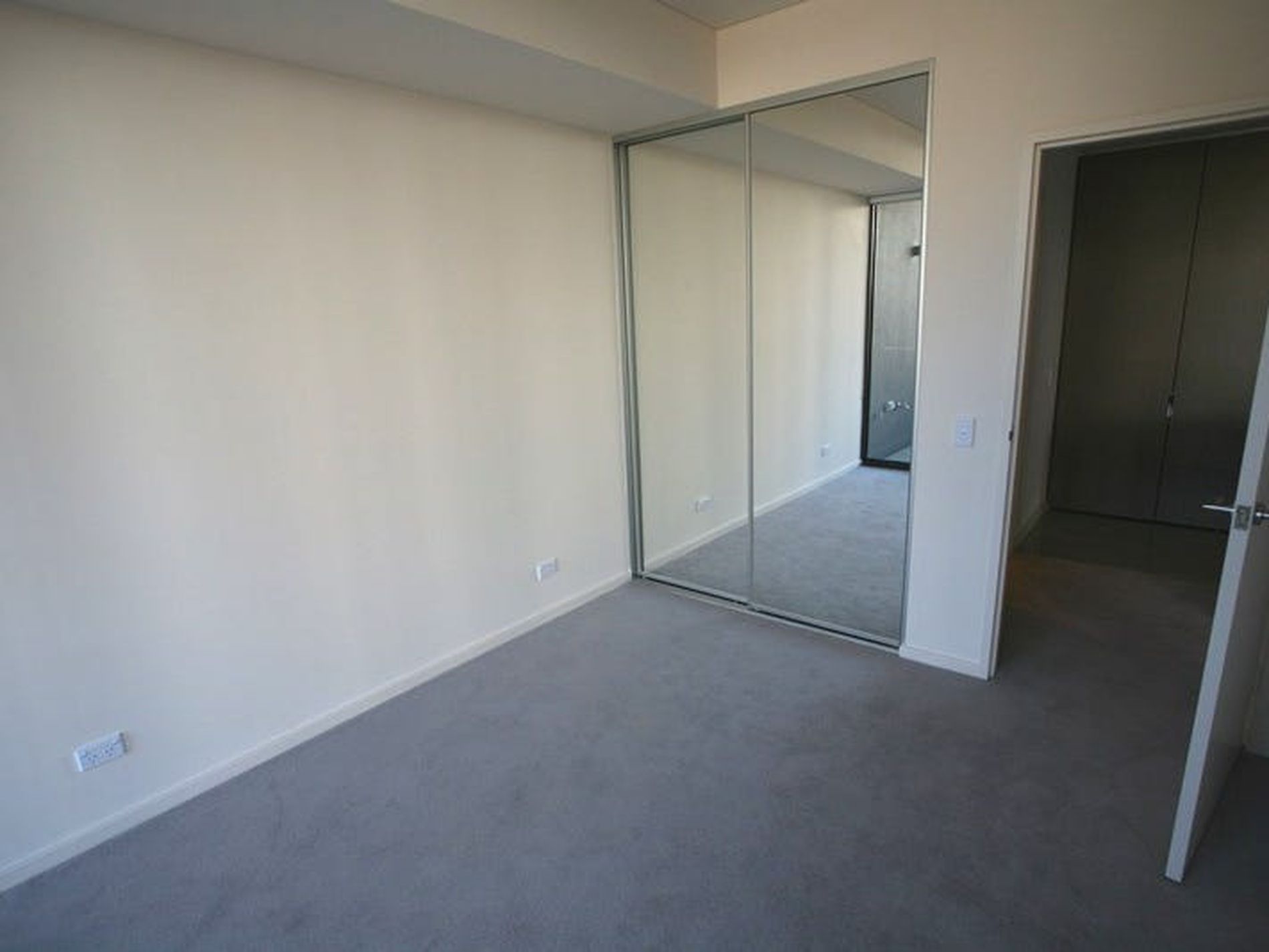 621 / 2B Defries Avenue, Zetland