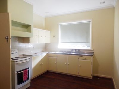 5 Beagle Place, Belmont