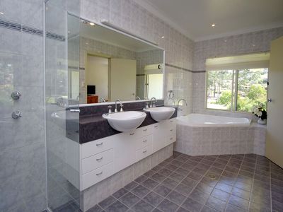 13 Grangewood Avenue, Tallwoods Village