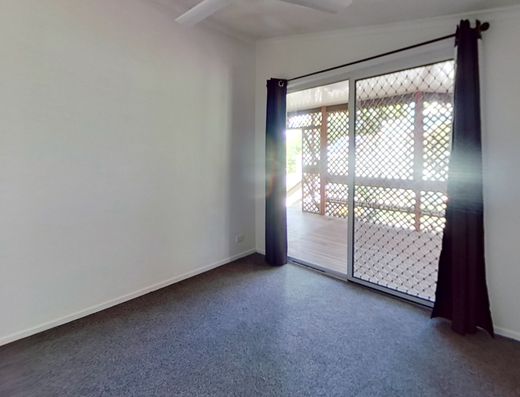 Quaint home in market town location image 10